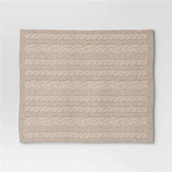 NWT Chunky Cable Knit Reversible Holiday
Throw Blanket Beige - Threshold - Picture 3 of 8